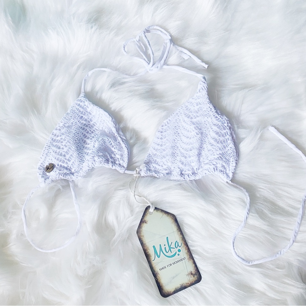 Mika Swim Wear Bermuda Bikini Top in Knit White Size Medium NWT